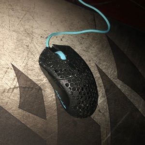 Ultralight phantom mouse